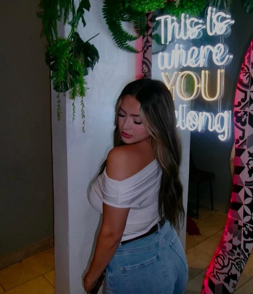 talia335 Cam Stream